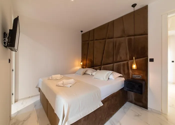 Vagabundo Beachfront Penthouse - Private Jacuzzi & Sunset Views Apartamento