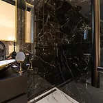 Vagabundo Beachfront Penthouse - Private Jacuzzi & Sunset Views דירה *
