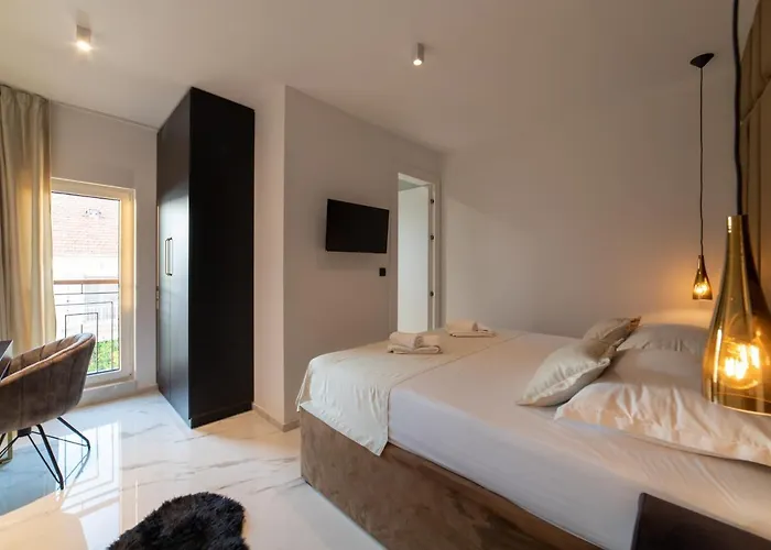 Vagabundo Beachfront Penthouse - Private Jacuzzi & Sunset Views 아파트 트로기르
