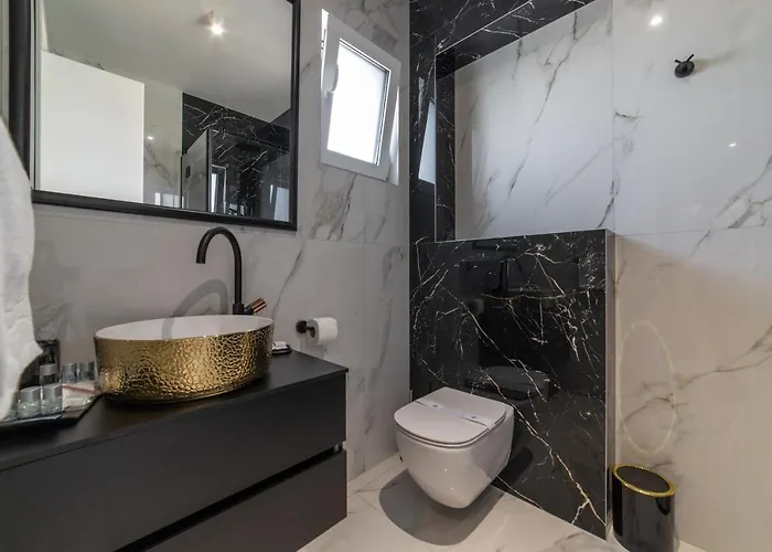 Vagabundo Beachfront Penthouse - Private Jacuzzi & Sunset Views 아파트 *