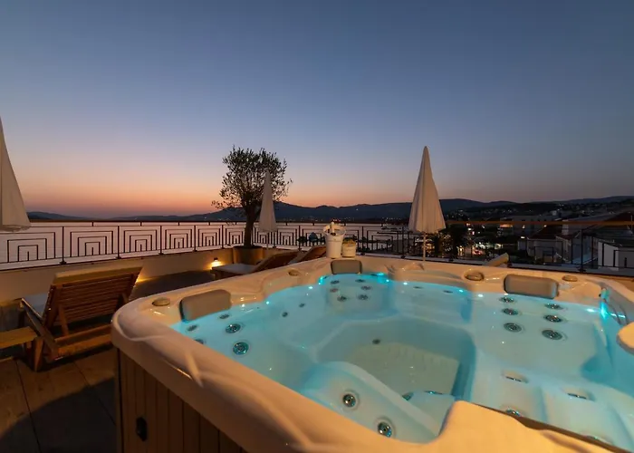 아파트 Vagabundo Beachfront Penthouse - Private Jacuzzi & Sunset Views *